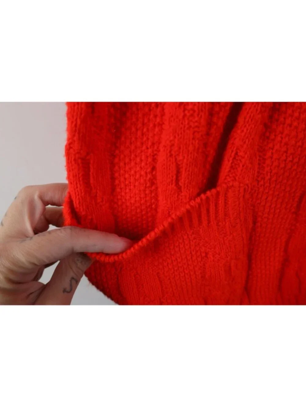 Vintage 70s Streetwear Womens Medium Chunky Knit Open Front Sweater Vest Red USA